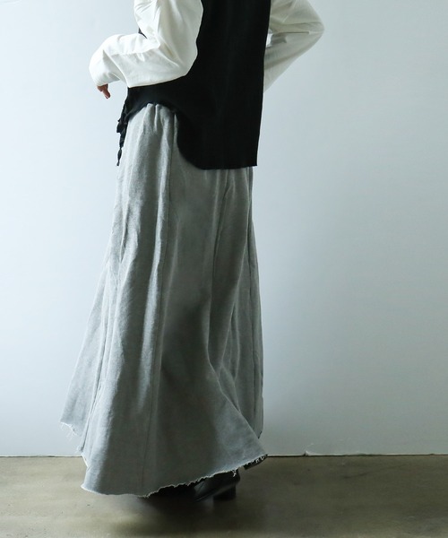 Fashion Letter(ファッションレター)の「裏毛スウェットフレアスカート ロング(スカート・レディース・ブラック/杢グレー/オートミール・M/LL/4L)」の7枚目の写真