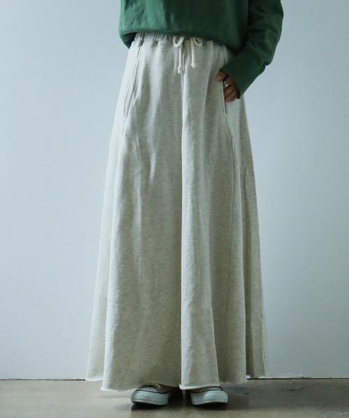 Fashion Letter(ファッションレター)の「裏毛スウェットフレアスカート ロング(スカート・レディース・ブラック/杢グレー/オートミール・M/LL/4L)」の10枚目の写真