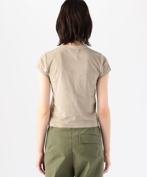 TOMORROWLAND （トゥモローランド）の「トリアセテートポリエステルベロア ショートプルオーバー（Tシャツ/カットソー・レディース・ライトブルー/ネイビー/ライトグリーン/キャメル/ライトベージュ/ホワイト/ミント・S）」の16枚目の写真