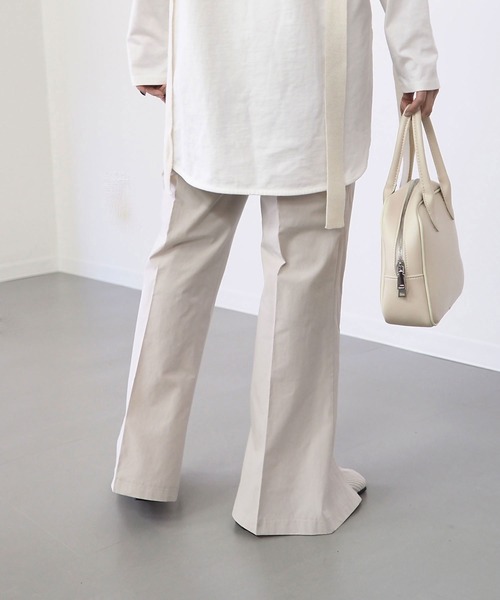 Riberry（リベリー）の「センタースリットイージーフレアパンツ（その他パンツ・レディース・モカ/ベージュ/パープル・MEDIUM）」の7枚目の写真