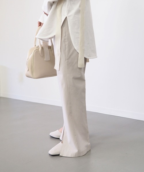 Riberry（リベリー）の「センタースリットイージーフレアパンツ（その他パンツ・レディース・モカ/ベージュ/パープル・MEDIUM）」の11枚目の写真