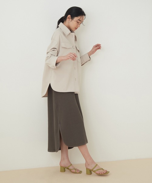 ADAM ET ROPE'(アダムエロペ)の「クロスラインレザーサンダル(サンダル・レディース・オフホワイト/オリーブ/ブラック系その他・22.5cm/23.5cm/24.5cm/23.0cm/24.0cm)」の5枚目の写真