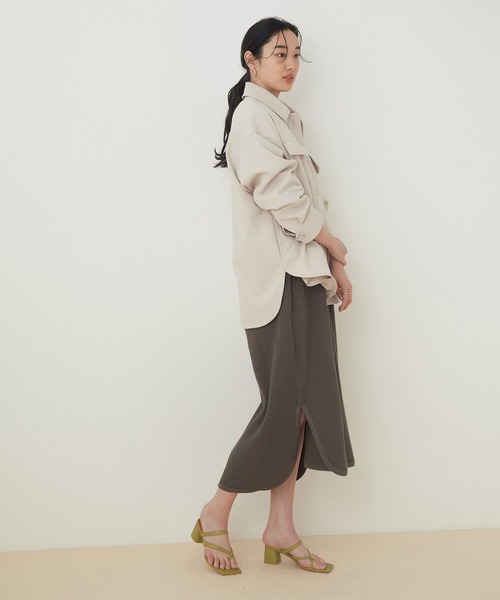 ADAM ET ROPE'(アダムエロペ)の「クロスラインレザーサンダル(サンダル・レディース・オフホワイト/オリーブ/ブラック系その他・22.5cm/23.5cm/24.5cm/23.0cm/24.0cm)」の16枚目の写真