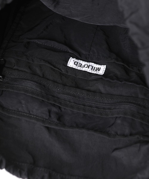 MILKFED.（ミルクフェド）の「2WAY POCKETABLE BAG（バックパック/リュック・レディース・ブラック/ネイビー/オリーブ・ONE SIZE）」の19枚目の写真