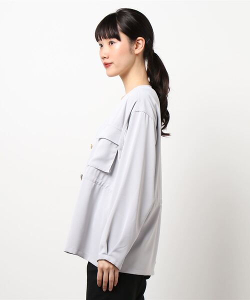 NICOLE white（ニコルホワイト）の「ウエストドロストブルゾン（ブルゾン・レディース・ライトグレー/ネイビー/サックスブルー・FREE）」の7枚目の写真