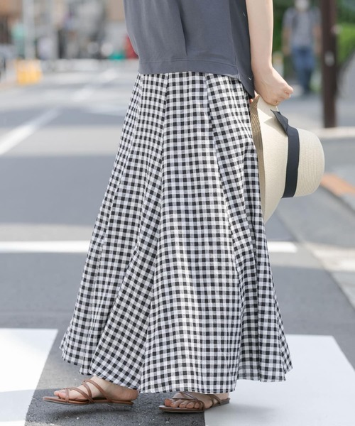 URBAN RESEARCH Sonny Label（アーバンリサーチサニーレーベル）の「UR TECH+抗菌リネン混セミマーメイドスカート（スカート・レディース・ネイビー/イエロー/チェック・38/36）」の3枚目の写真