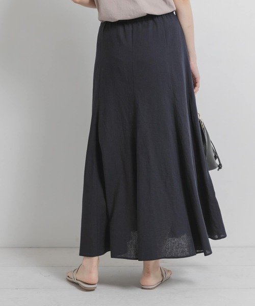 URBAN RESEARCH Sonny Label（アーバンリサーチサニーレーベル）の「UR TECH+抗菌リネン混セミマーメイドスカート（スカート・レディース・ネイビー/イエロー/チェック・38/36）」の17枚目の写真