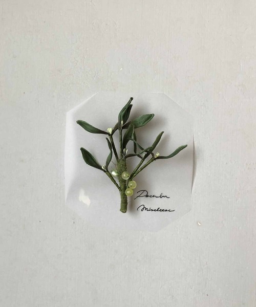 m.soeur(エムスール)の「季節のお花ブローチ*(ブローチ/コサージュ・レディース・ナチュラル/グリーン/ブルー/ブラック/ホワイト/ベージュ/ピンク/ホワイト系その他/ホワイト×グリーン/ミント/イエロー×グリーン/パープル・9月/12月/3月/6月/7月/11月/4月/2月/10月/1月/8月/5月)」の7枚目の写真