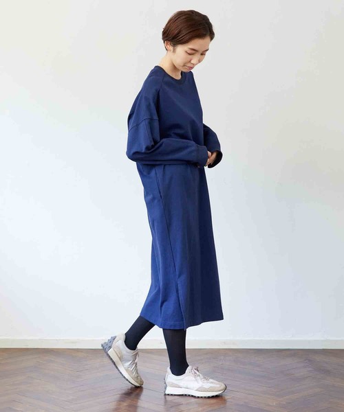 SILAS（サイラス）の「BI-COLOR CUFFS SWEAT DRESS（ワンピース・レディース・ベージュ/ネイビー・ONE SIZE）」の12枚目の写真