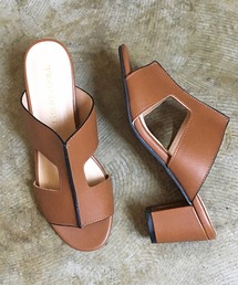 LibertyDoll（リバティードール）の「Liberty doll / センターシーム スクエアカットチャンキーヒール美脚サンダル(4113)　スライドサンダル（サンダル）」