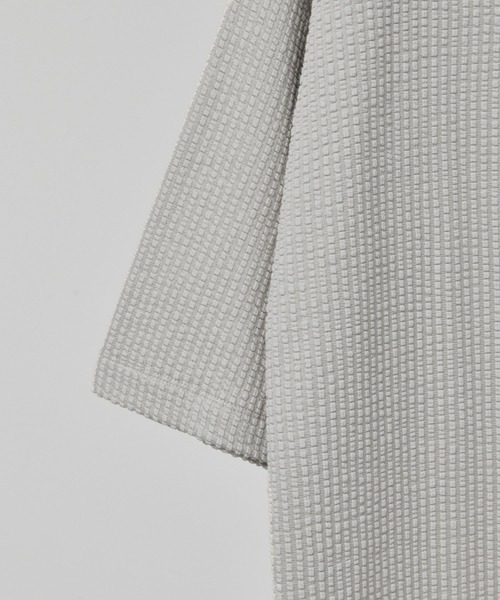 Loungewear tokyo(ラウンジウェアトウキョウ)の「【ラウンジウェアセットアップ】リラックス カットサッカー地 モックネック半袖Tシャツ×ラウンジイージーパンツ ワンマイルウェア(ルームウェア/パジャマ・メンズ・ブラック/ネイビー/ホワイト系その他/グレー系その他/ホワイト系その他2・M/L/XL)」の7枚目の写真