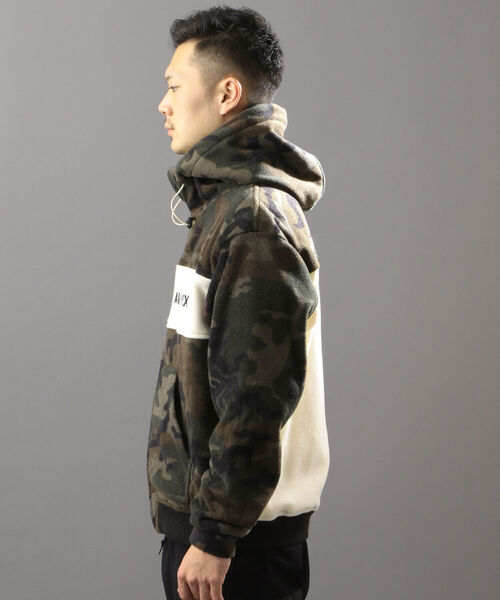 AVIREX（アヴィレックス）の「2トーン ビッグ フリース パーカー / 2TONE BIG FLEECE PARKA / アヴィレックス / AVIREX（その他アウター・メンズ・ネイビー/ブラウン/アイボリー/カモフラージュ・MEDIUM/LARGE/X-LARGE/XX-LARGE）」の19枚目の写真