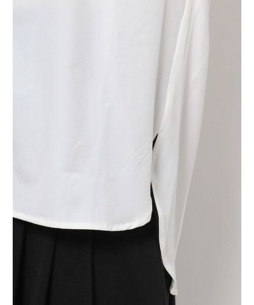 COTORICA（コトリカ）の「【THE DAYZ TOKYO】ステッチカラーラウンドテールブラウス（シャツ/ブラウス・レディース・オフホワイト/ブラック/ブラウン・SMALL/MEDIUM）」の22枚目の写真