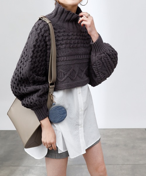 COLONY 2139（コロニートゥーワンスリーナイン）の「【WEB・一部店舗限定】短丈ケーブルハイネックニット（ニット/セーター・レディース・チャコールグレー/ブラック/ピンク/アイボリー・FREE）」の9枚目の写真