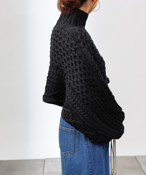 COLONY 2139（コロニートゥーワンスリーナイン）の「【WEB・一部店舗限定】短丈ケーブルハイネックニット（ニット/セーター・レディース・チャコールグレー/ブラック/ピンク/アイボリー・FREE）」の13枚目の写真