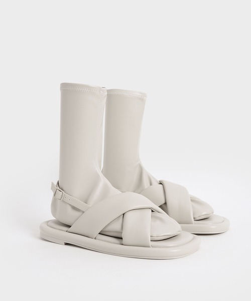CHARLES & KEITH（チャールズ & キース）の「ルシルフラット