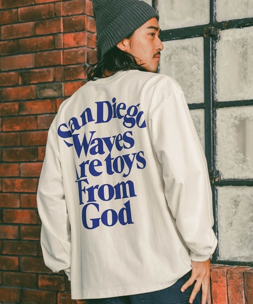 BAYFLOW(ベイフロー)の「レタープリント L/S TEE(Tシャツ/カットソー・メンズ・ホワイト/グリーン/ブラック・SMALL/MEDIUM/LARGE)」の1枚目の写真