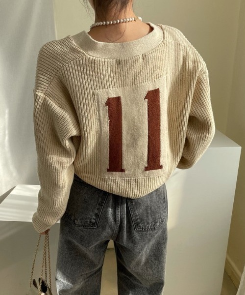 Diosfront（ディオスフロント）の「バックカラージャガードVネックカーディガン（カーディガン/ボレロ・レディース・ホワイト/ブラック/ベージュ・FREE）」の2枚目の写真