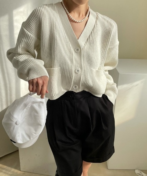 Diosfront（ディオスフロント）の「バックカラージャガードVネックカーディガン（カーディガン/ボレロ・レディース・ホワイト/ブラック/ベージュ・FREE）」の20枚目の写真