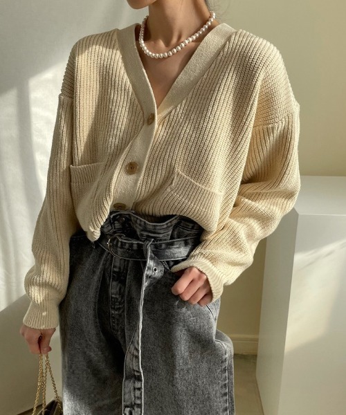 Diosfront（ディオスフロント）の「バックカラージャガードVネックカーディガン（カーディガン/ボレロ・レディース・ホワイト/ブラック/ベージュ・FREE）」の15枚目の写真