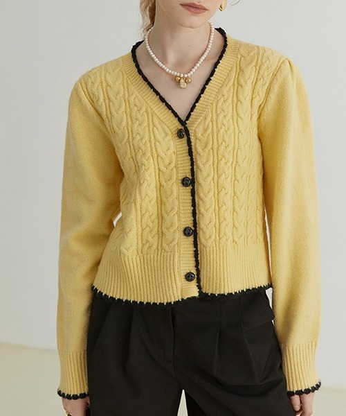 Fano Studios(ファノ ストゥディオズ)の「【Fano Studios】V neck cable knitted cardigan FQ21S069(カーディガン/ボレロ・レディース・イエロー・S/M/L)」の6枚目の写真