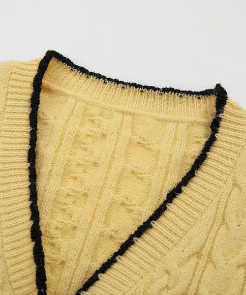 Fano Studios(ファノ ストゥディオズ)の「【Fano Studios】V neck cable knitted cardigan FQ21S069(カーディガン/ボレロ・レディース・イエロー・S/M/L)」の13枚目の写真