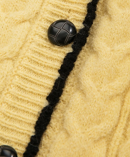 Fano Studios(ファノ ストゥディオズ)の「【Fano Studios】V neck cable knitted cardigan FQ21S069(カーディガン/ボレロ・レディース・イエロー・S/M/L)」の14枚目の写真
