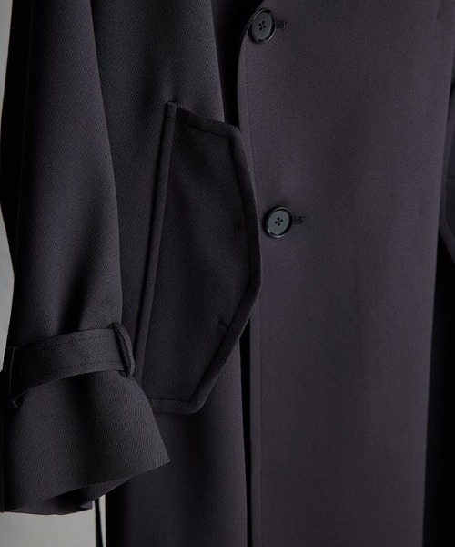 LIDNM（リドム）の「CLASSICAL WIDE TRENCH（トレンチコート・メンズ・チャコールグレー・MEDIUM/LARGE）」の19枚目の写真