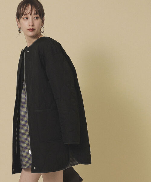 Ray BEAMS(レイビームス)の「Ray BEAMS / ボア リバーシブル コート(ノーカラーコート・レディース・ブラック/オリーブ・1/0)」の8枚目の写真