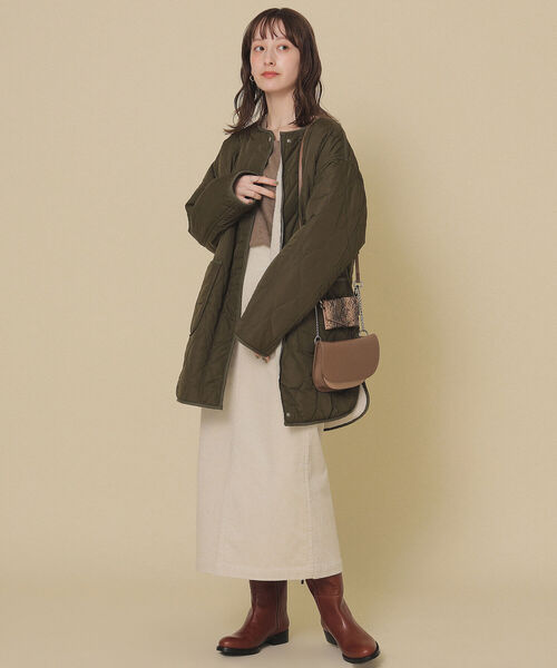 Ray BEAMS(レイビームス)の「Ray BEAMS / ボア リバーシブル コート(ノーカラーコート・レディース・ブラック/オリーブ・1/0)」の11枚目の写真