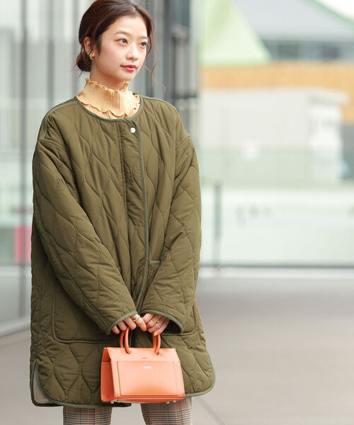 Ray BEAMS(レイビームス)の「Ray BEAMS / ボア リバーシブル コート(ノーカラーコート・レディース・ブラック/オリーブ・1/0)」の17枚目の写真