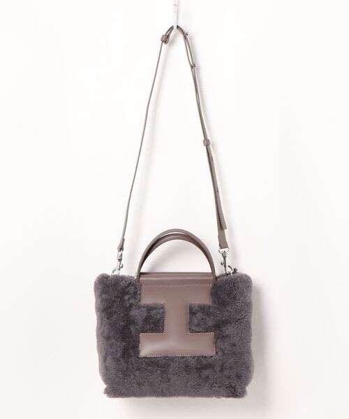 IACUCCI（イアクッチ）の「【IACUCCI】ムートンミニトートバッグ/SORBETTO MONTONE（ハンドバッグ・レディース・サンドベージュ/グレー・FREE）」の3枚目の写真