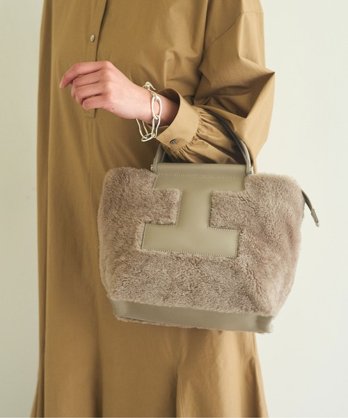 IACUCCI（イアクッチ）の「【IACUCCI】ムートンミニトートバッグ/SORBETTO MONTONE（ハンドバッグ・レディース・サンドベージュ/グレー・FREE）」の7枚目の写真