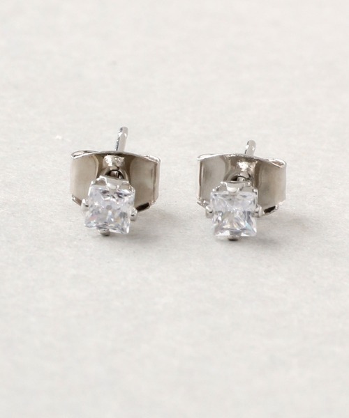 Manon's Selection(マノンズセレクション)の「1粒スクエアストーンピアス3mm(ピアス(両耳用)・レディース・シルバー/ゴールド・ONE SIZE)」の7枚目の写真