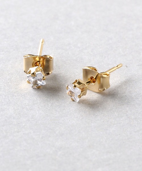 Manon's Selection(マノンズセレクション)の「1粒スクエアストーンピアス3mm(ピアス(両耳用)・レディース・シルバー/ゴールド・ONE SIZE)」の5枚目の写真