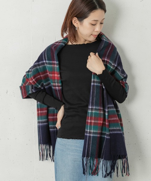 URBAN RESEARCH Sonny Label（アーバンリサーチサニーレーベル）の「大判ウールチェックストール（マフラー・レディース・ブラウン/ライトグレー/ネイビー/チャコールグレー・ONE）」の4枚目の写真