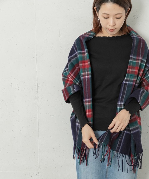 URBAN RESEARCH Sonny Label（アーバンリサーチサニーレーベル）の「大判ウールチェックストール（マフラー・レディース・ブラウン/ライトグレー/ネイビー/チャコールグレー・ONE）」の5枚目の写真