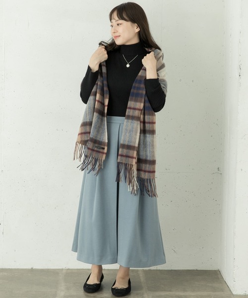 URBAN RESEARCH Sonny Label（アーバンリサーチサニーレーベル）の「大判ウールチェックストール（マフラー・レディース・ブラウン/ライトグレー/ネイビー/チャコールグレー・ONE）」の8枚目の写真