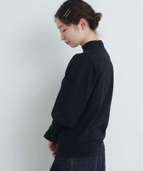 Malle(マル)の「malle Cotton/Linen leg-of-muttonセーター(ニット/セーター・レディース・ブラック/ライトカーキ/ホワイト×ネイビー・FREE)」の11枚目の写真