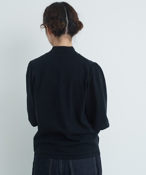 Malle(マル)の「malle Cotton/Linen leg-of-muttonセーター(ニット/セーター・レディース・ブラック/ライトカーキ/ホワイト×ネイビー・FREE)」の10枚目の写真