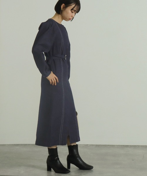AULI(アウリィ)の「【低身長向けサイズ】配色ステッチベルト付きデニムワンピース(ワンピース・レディース・ブラック/インディゴブルー・S/XS)」の6枚目の写真