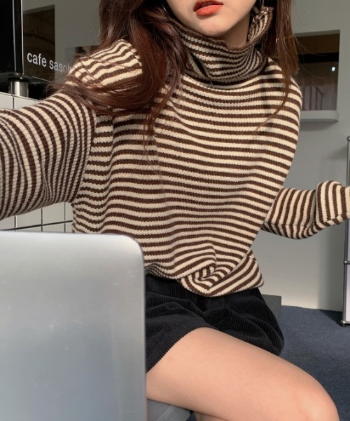 MANGROVE（マングローブ）の「ストライプニットタートルネック（ニット/セーター・レディース・ブラック/ブラウン/グレー・FREE）」の10枚目の写真