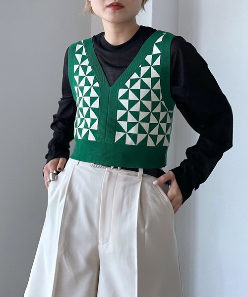 PAGEBOY(ページボーイ)の「ジオメトリックニットビスチェ(ニット/セーター・レディース・グリーン/ブラック・FREE)」の6枚目の写真