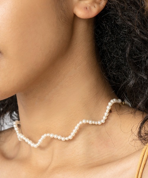 Casselini（キャセリーニ）の「Casselini(キャセリーニ)なみなみビーズチョーカー（ネックレス・レディース・オフホワイト/マルチ・FREE）」の7枚目の写真