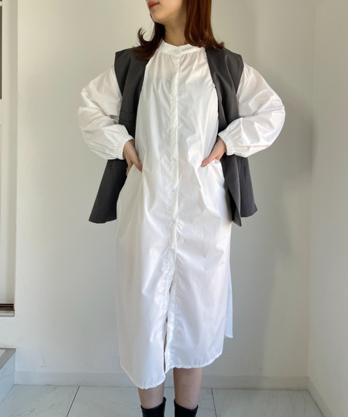 CLEA(クレア)の「バンドカラーシャツワンピース(シャツワンピース・レディース・ホワイト/ブラック/ベージュ/ブルー・FREE)」の3枚目の写真
