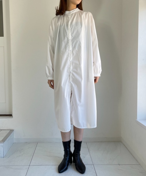 CLEA(クレア)の「バンドカラーシャツワンピース(シャツワンピース・レディース・ホワイト/ブラック/ベージュ/ブルー・FREE)」の7枚目の写真