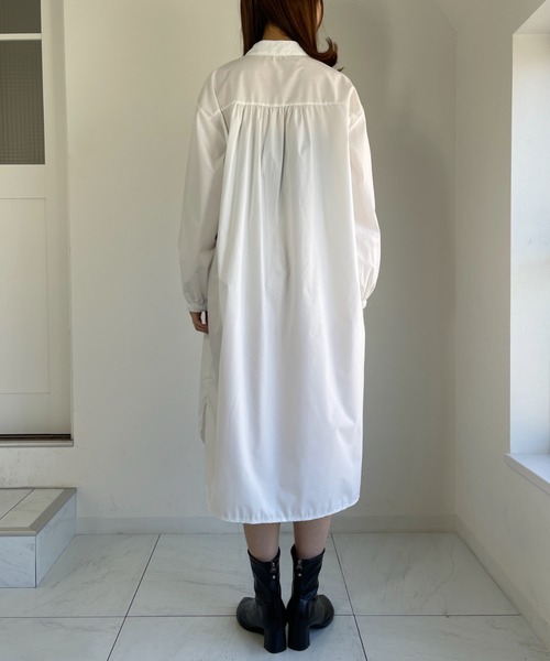 CLEA(クレア)の「バンドカラーシャツワンピース(シャツワンピース・レディース・ホワイト/ブラック/ベージュ/ブルー・FREE)」の12枚目の写真