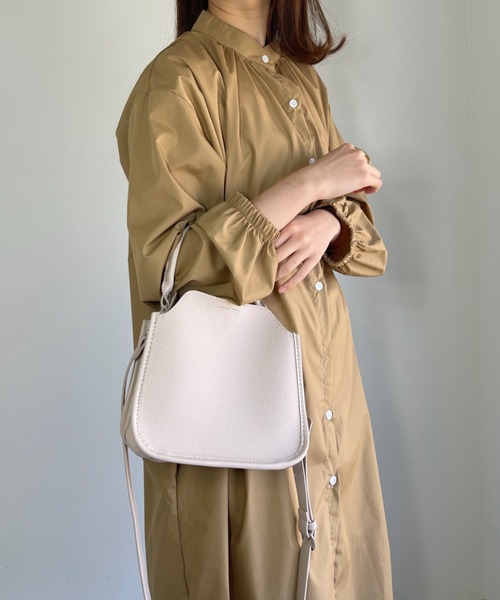 CLEA(クレア)の「バンドカラーシャツワンピース(シャツワンピース・レディース・ホワイト/ブラック/ベージュ/ブルー・FREE)」の16枚目の写真