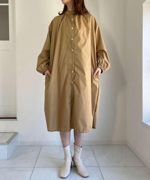 CLEA(クレア)の「バンドカラーシャツワンピース(シャツワンピース・レディース・ホワイト/ブラック/ベージュ/ブルー・FREE)」の21枚目の写真