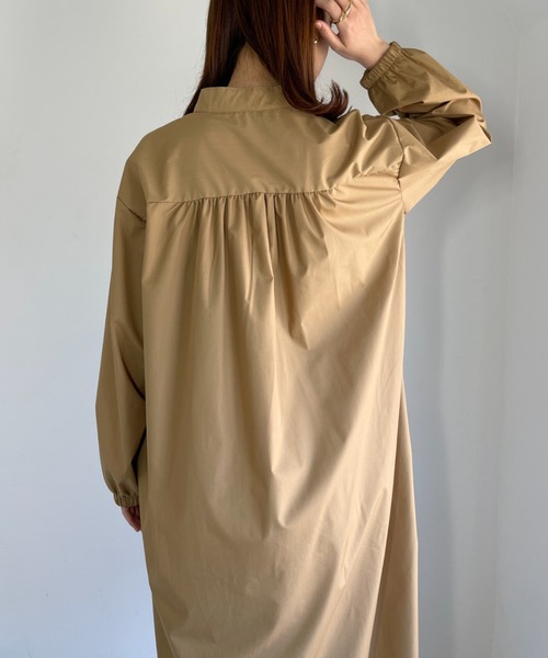 CLEA(クレア)の「バンドカラーシャツワンピース(シャツワンピース・レディース・ホワイト/ブラック/ベージュ/ブルー・FREE)」の22枚目の写真
